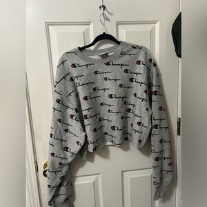 Crewneck Champion sweatshirt